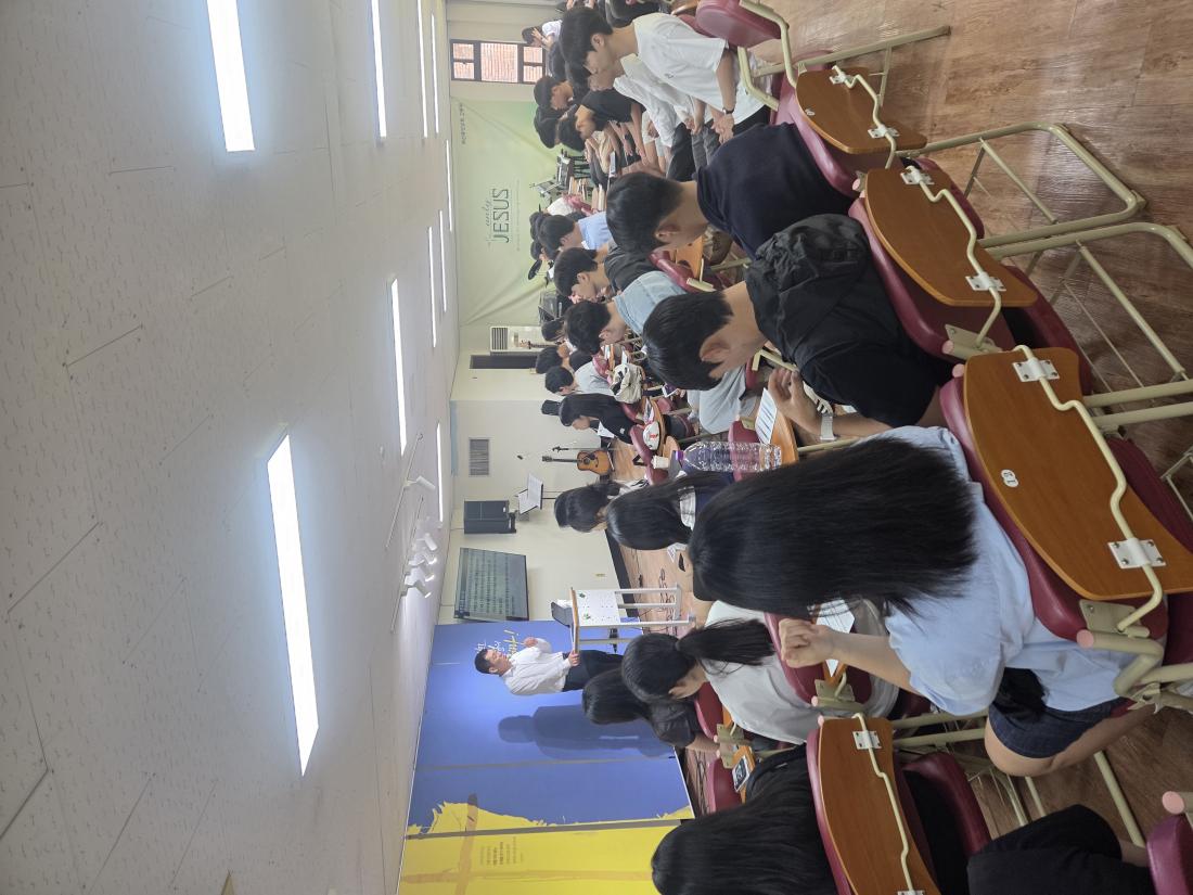 KakaoTalk_20250906_153147430.jpg : 7월 13일 고등부 예배 사진입니다~