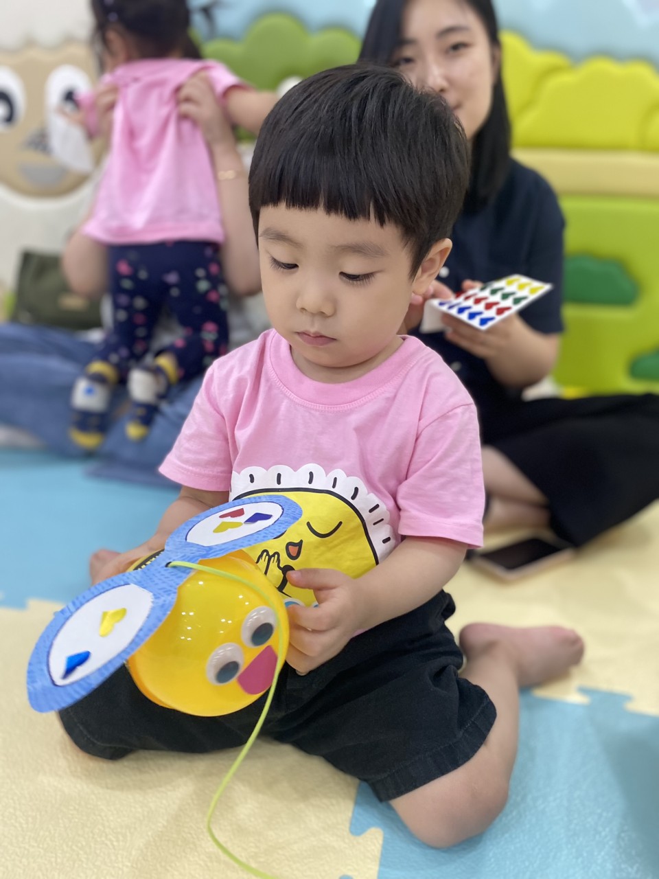 2 둘째날 (44-1) 복음꿀벌 뿅망치 활동 (9).jpeg : 7월 14일 주일 영아부 여름성경학교 둘째날