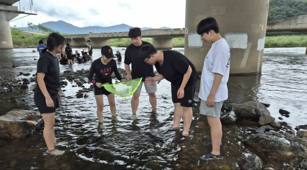 KakaoTalk_20240820_223716847_08.jpg : 7/22~24 고등부 여름수련회 사진입니다~