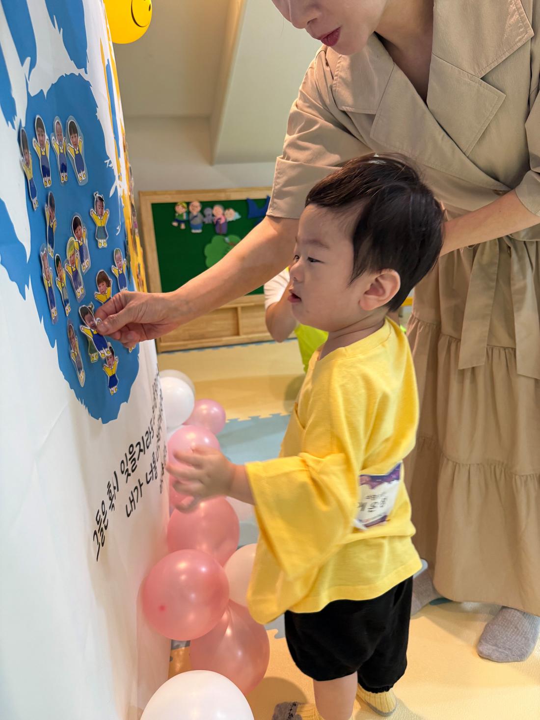 3 하나님의 손에 새겨져 있어요 (79).jpg : 20250713 영아부 여름성경학교 둘째날