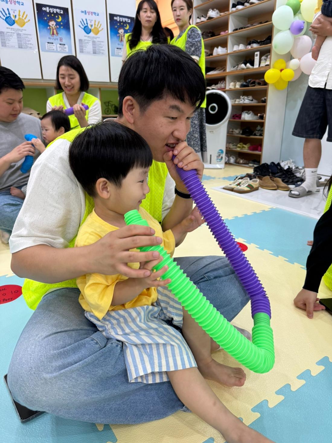 2 하나님의 꿈을 이어가는 가정 팝튜브 활동2 (4).jpg : 20250713 영아부 여름성경학교 둘째날