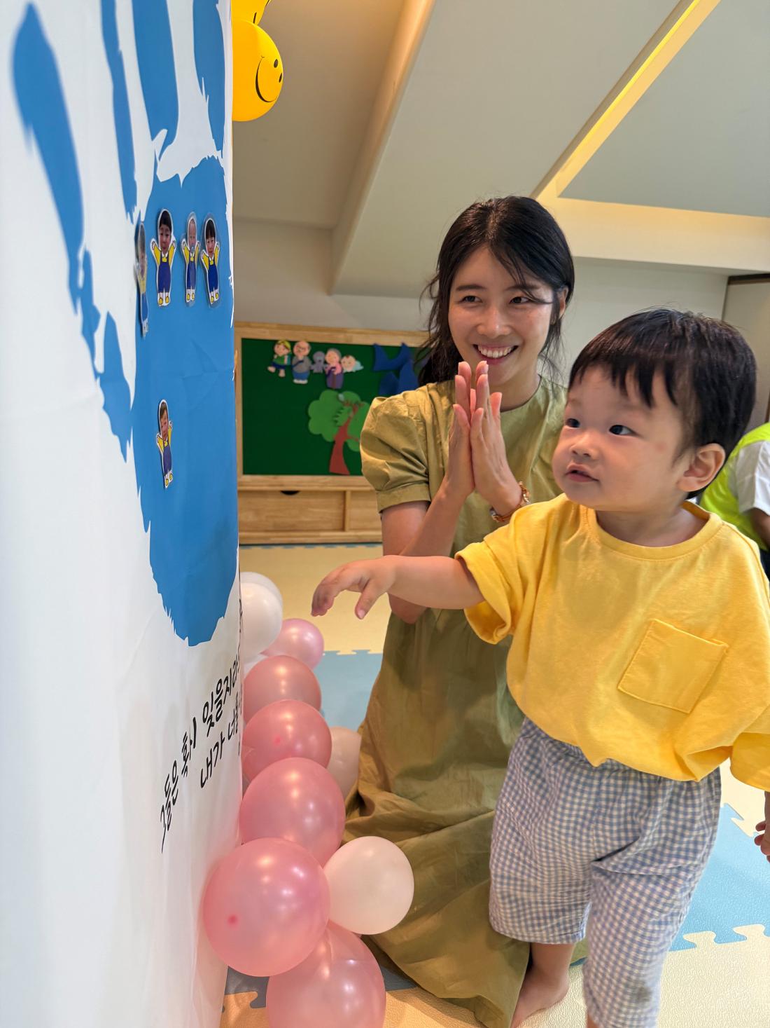 3 하나님의 손에 새겨져 있어요 (24).jpg : 20250713 영아부 여름성경학교 둘째날