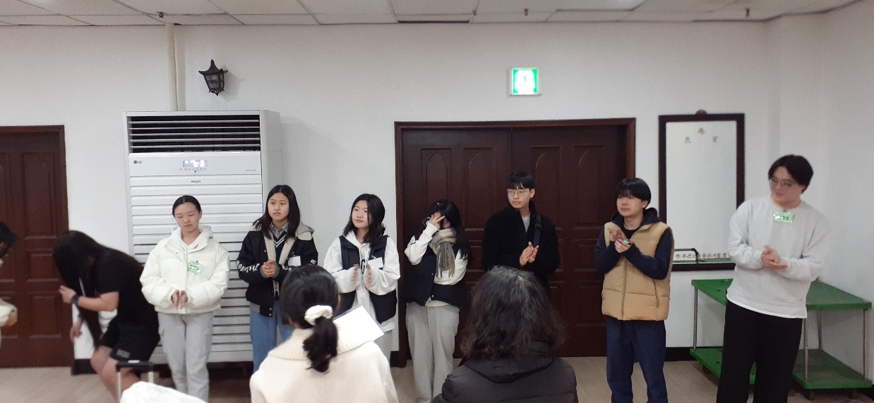 KakaoTalk_20240222_022510666_04.jpg : 고등부 겨울수련회 1일차 사진입니다