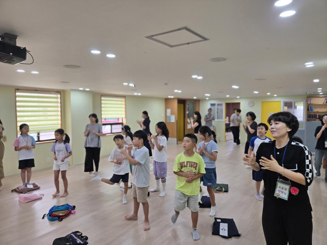 KakaoTalk_20250805_112115401_03.jpg : 8월 첫째주 유년부 예배입니다^^