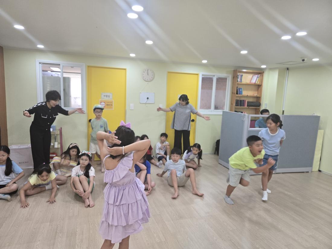 KakaoTalk_20250805_112048764_09.jpg : 8월 첫째주 유년부 예배입니다^^