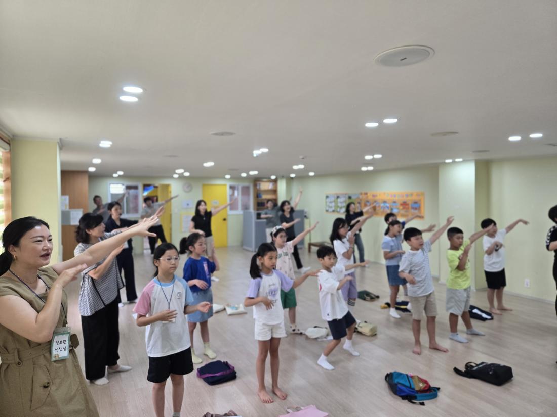 KakaoTalk_20250805_112115401_01.jpg : 8월 첫째주 유년부 예배입니다^^