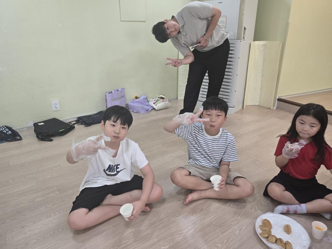 KakaoTalk_20250805_112048764_02.jpg : 8월 첫째주 유년부 예배입니다^^