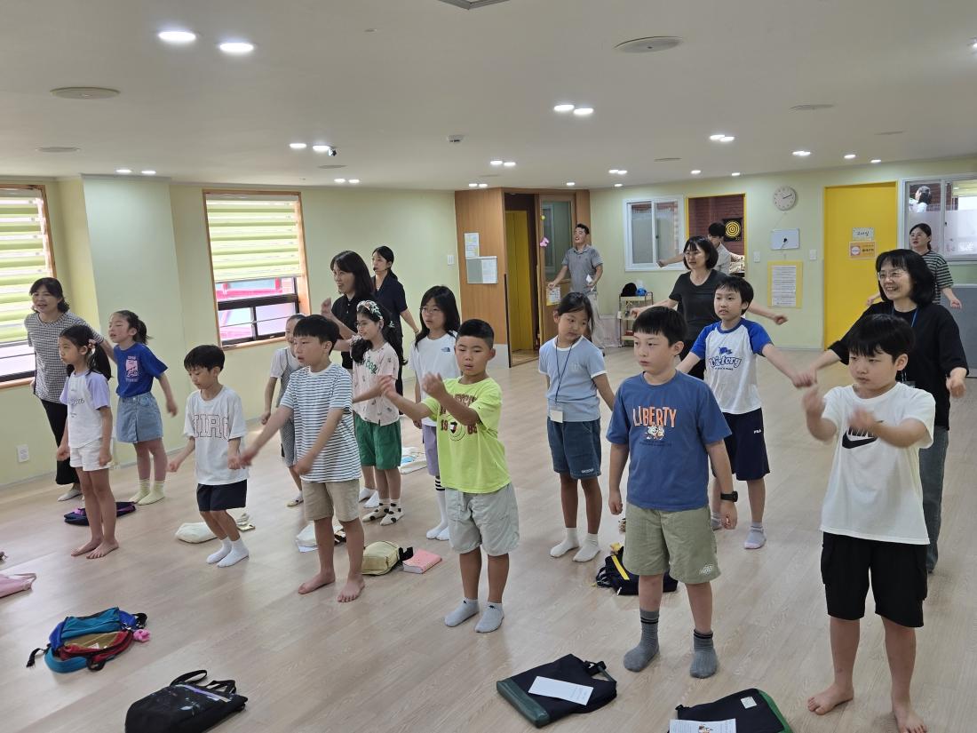 KakaoTalk_20250805_112048764_28.jpg : 8월 첫째주 유년부 예배입니다^^