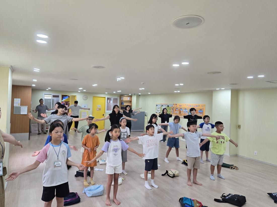 KakaoTalk_20250805_112048764_26.jpg : 8월 첫째주 유년부 예배입니다^^