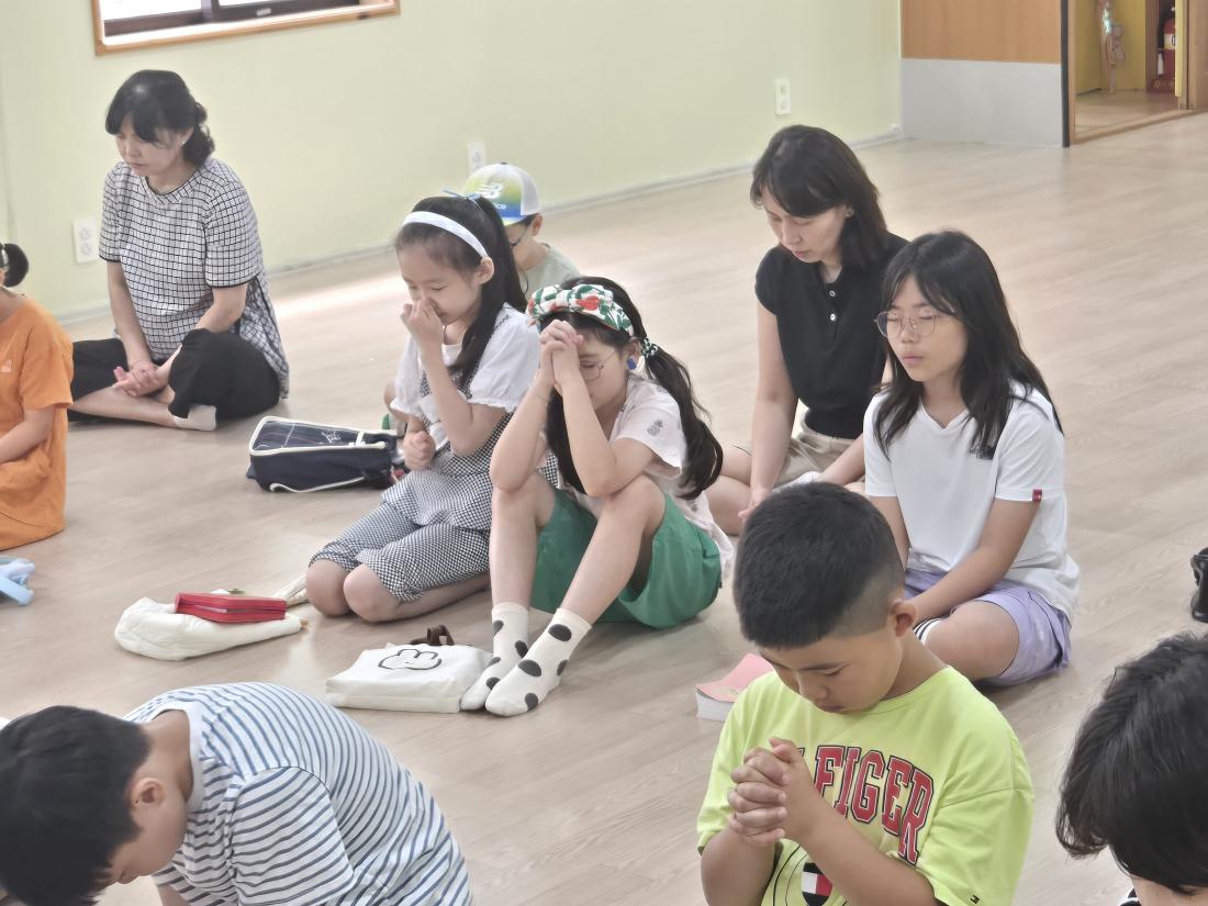 KakaoTalk_20250805_112048764_21.jpg : 8월 첫째주 유년부 예배입니다^^
