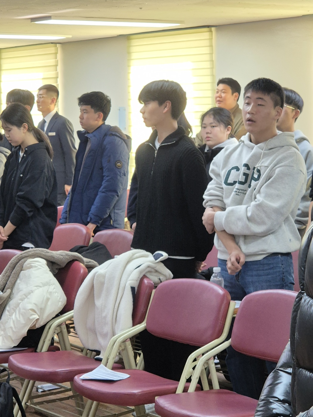 KakaoTalk_20250119_215429629_02.jpg : 2025년 1월 19일 고등부 예배 사진입니다~
