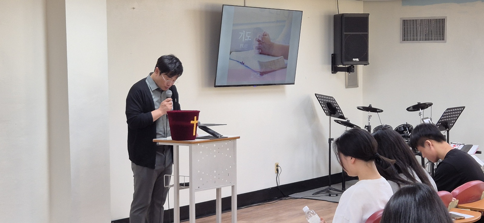 KakaoTalk_20240428_223242661_02.jpg : 4/28 고등부 예배 사진입니다