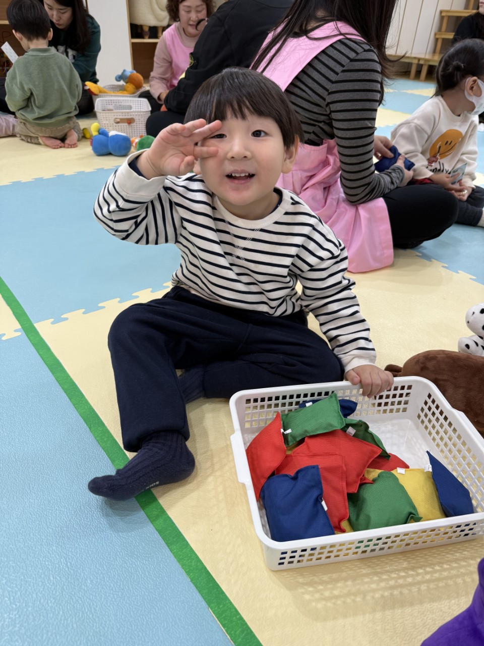 2025년 부산중앙교회 영아부_사진_20250120_77.jpg : 1월19일 주일 영아부 예배