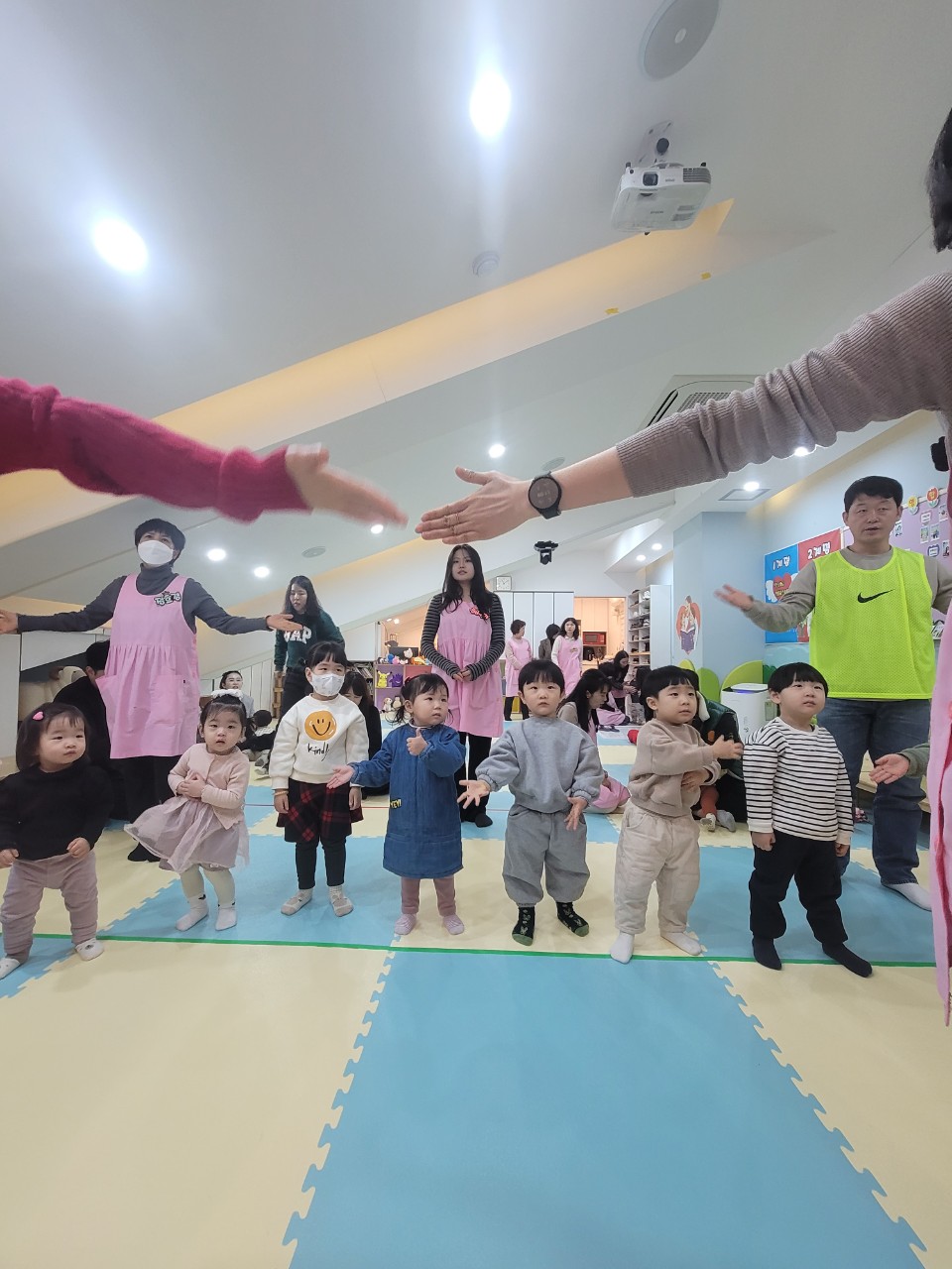 2025년 부산중앙교회 영아부_사진_20250120_11.jpg : 1월19일 주일 영아부 예배