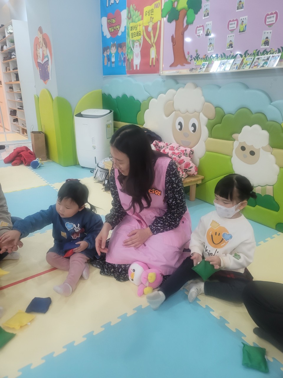 2025년 부산중앙교회 영아부_사진_20250120_73.jpg : 1월19일 주일 영아부 예배