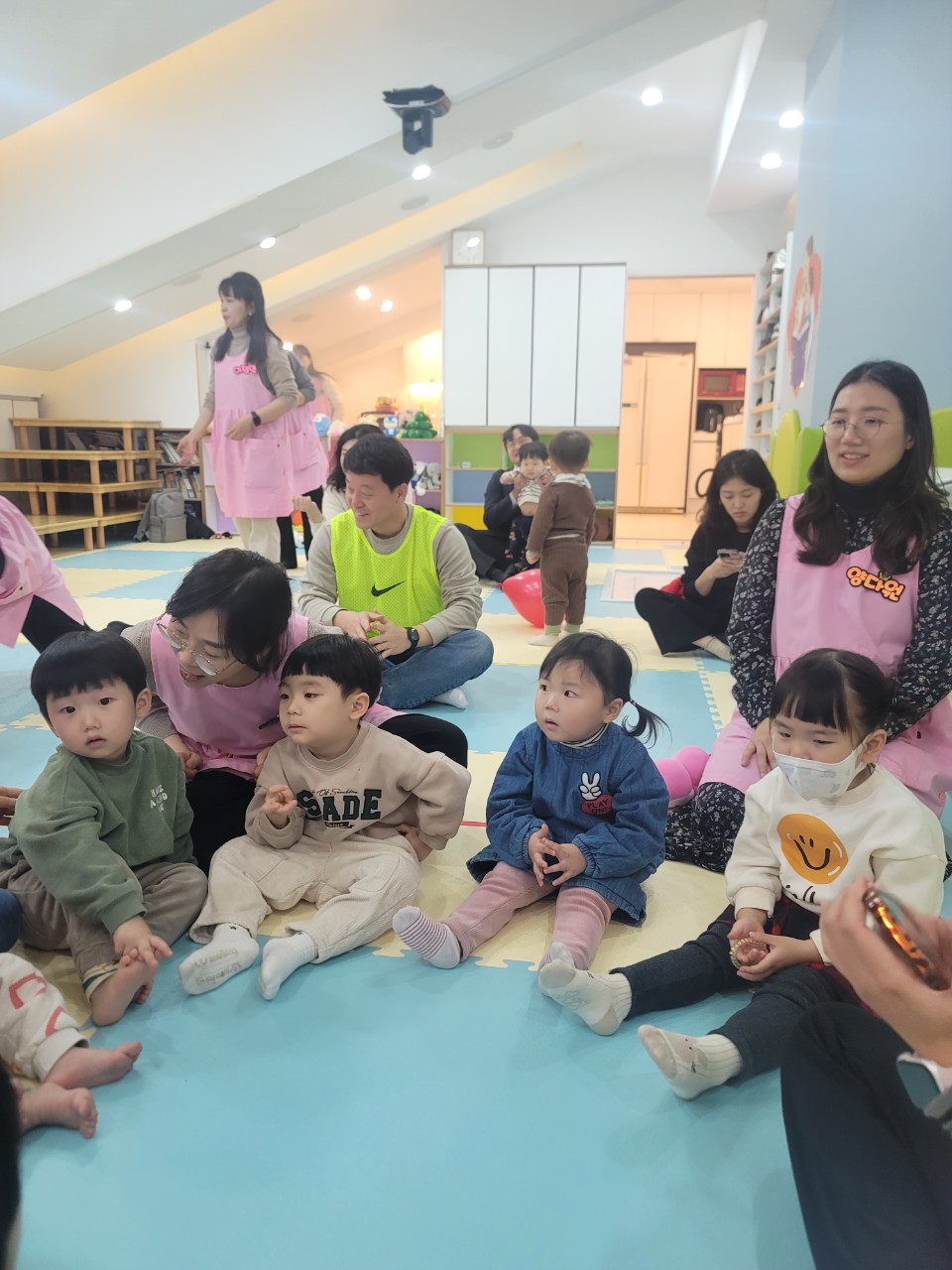 2025년 부산중앙교회 영아부_사진_20250120_49.jpg : 1월19일 주일 영아부 예배
