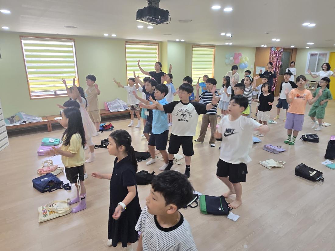 KakaoTalk_20250701_194224360_07.jpg : 6월 마지막주 유년부모습입니다^^