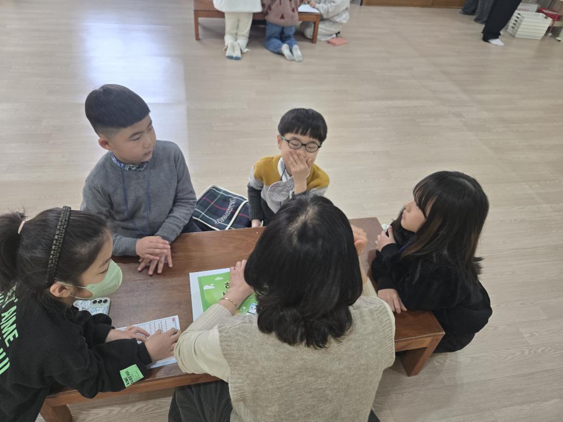 KakaoTalk_20260104_161800844_12.jpg : 2026 유년부 첫 예배 모습입니다^^