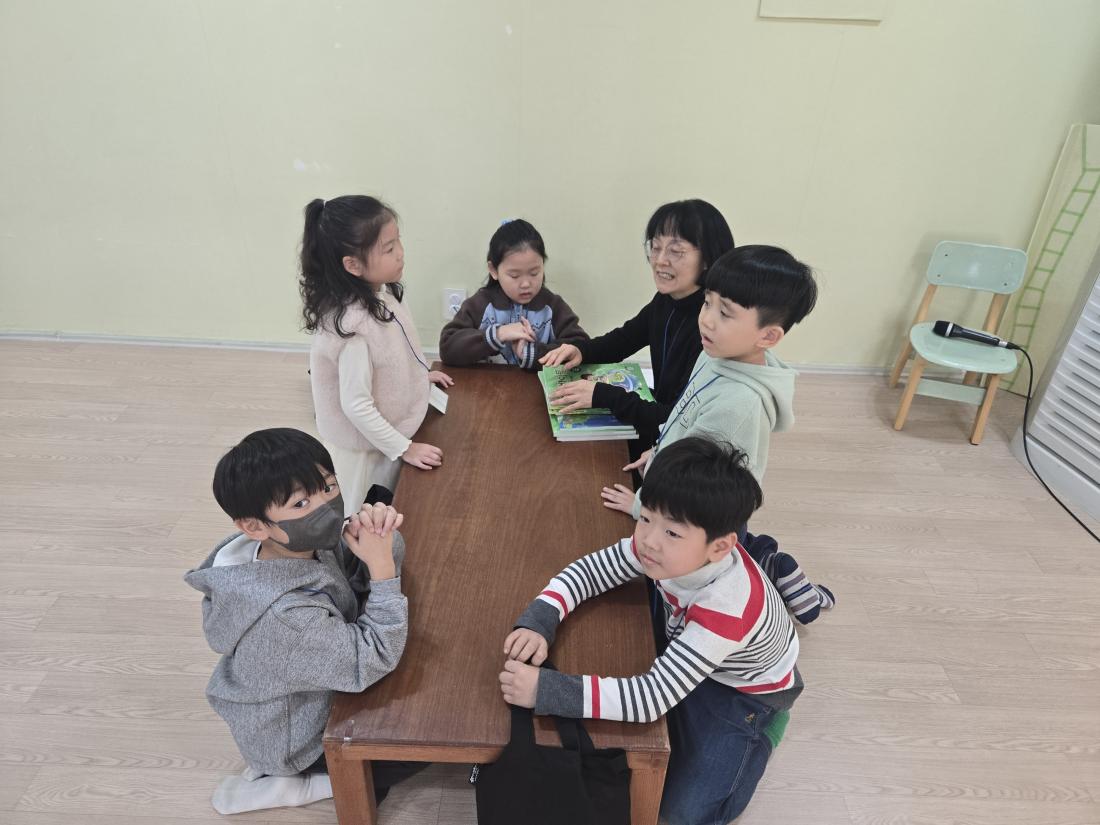 KakaoTalk_20260104_161800844_10.jpg : 2026 유년부 첫 예배 모습입니다^^