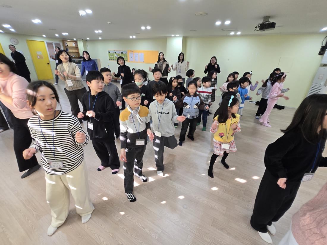 KakaoTalk_20260104_161800844_25.jpg : 2026 유년부 첫 예배 모습입니다^^