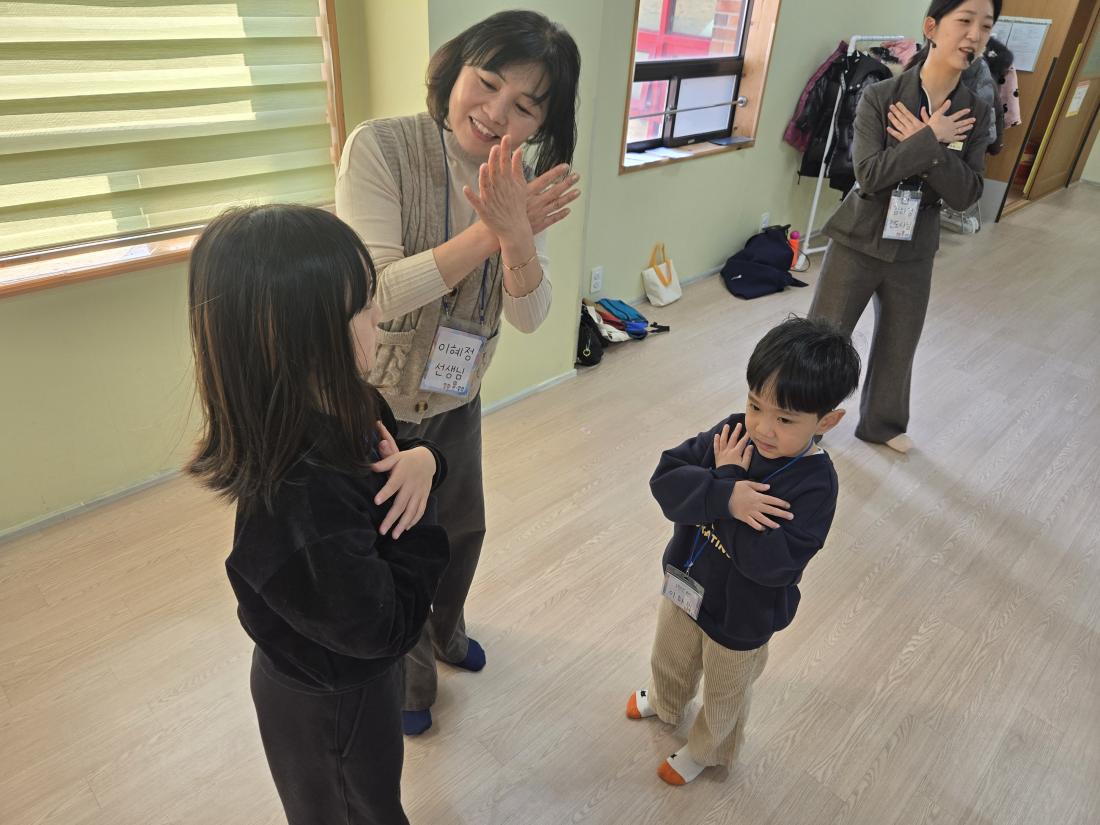 KakaoTalk_20260104_162006445_05.jpg : 2026 유년부 첫 예배 모습입니다^^