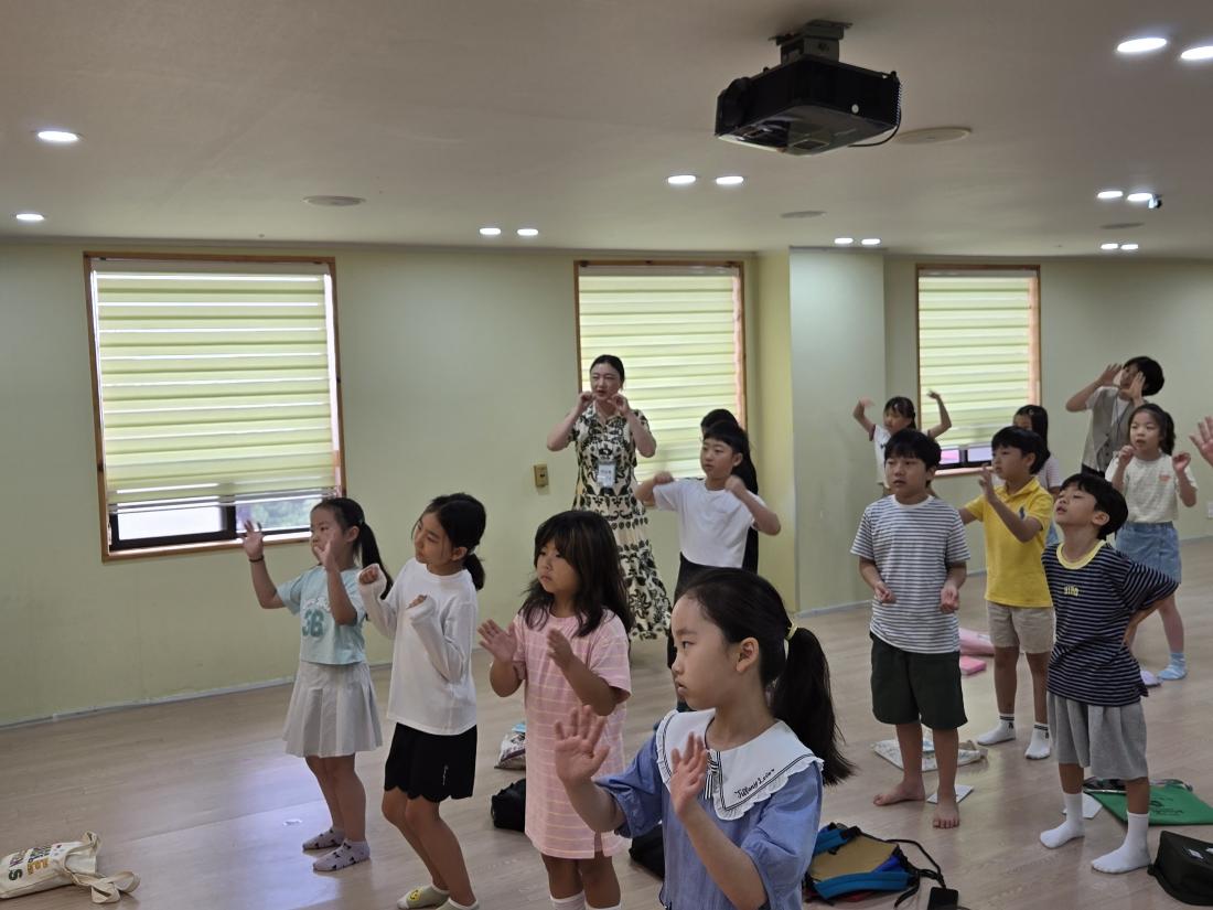 KakaoTalk_20250925_174854675_19.jpg : 9월 셋째주 유년부 예배입니다^^