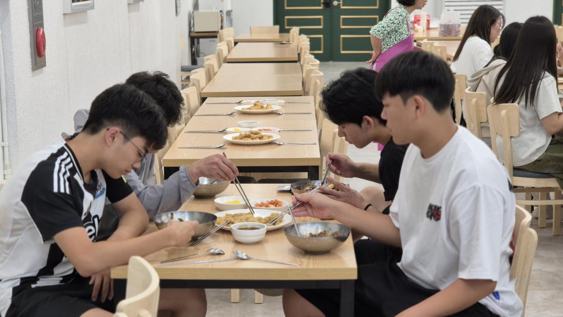 KakaoTalk_20250906_155128066_12.jpg : 7/31-8/2 고등부 수련회 사진입니다~