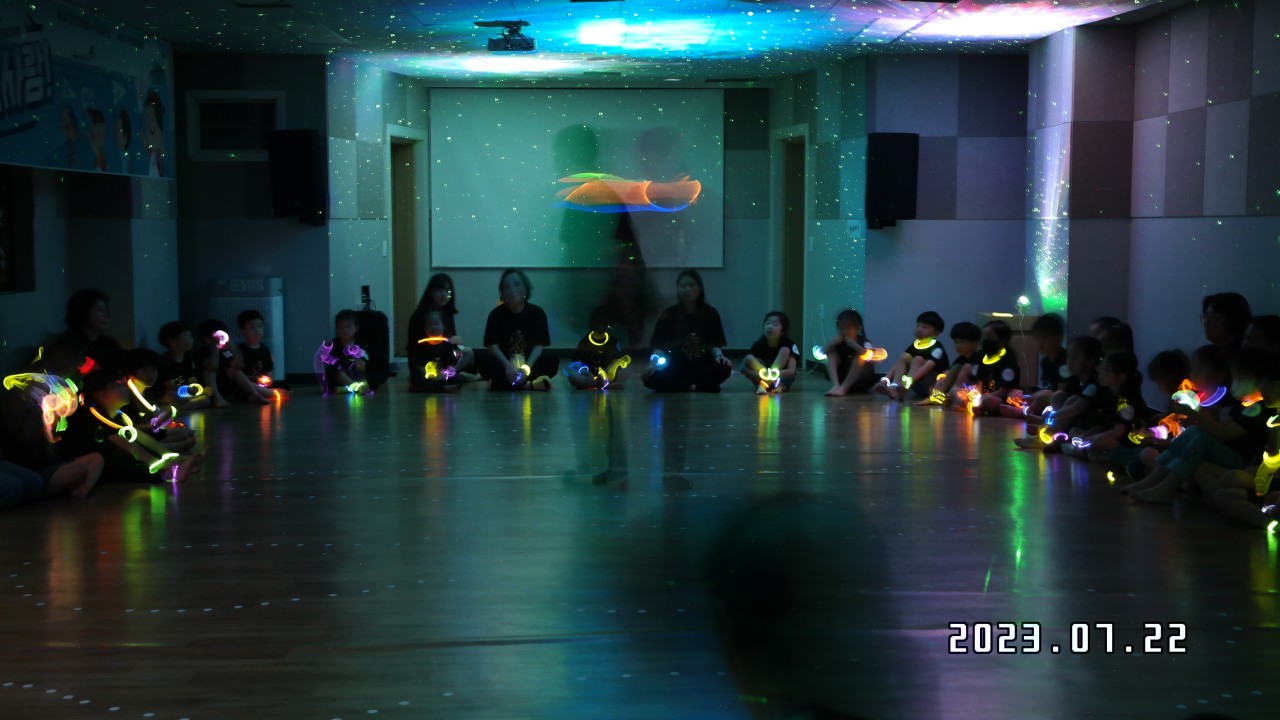 BandPhoto_2023_07_24_18_44_35_12.jpg : 2023년 7월 22일 유치부 <여름성경학교 첫째날>