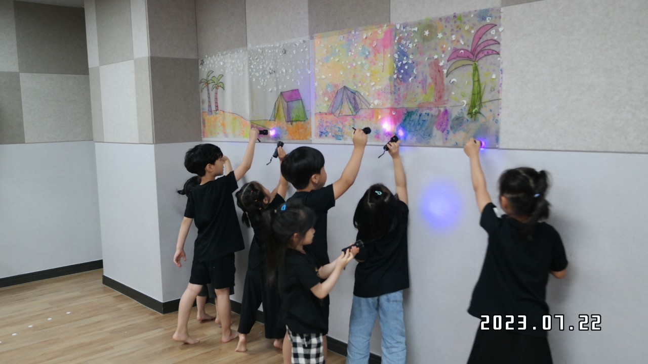 BandPhoto_2023_07_24_18_45_26_19.jpg : 2023년 7월 22일 유치부 <여름성경학교 첫째날>