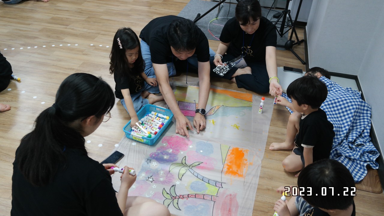 BandPhoto_2023_07_24_18_45_03_42.jpg : 2023년 7월 22일 유치부 <여름성경학교 첫째날>