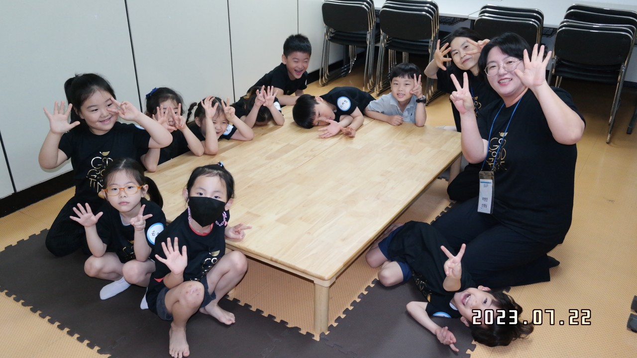 BandPhoto_2023_07_24_18_44_10_27.jpg : 2023년 7월 22일 유치부 <여름성경학교 첫째날>