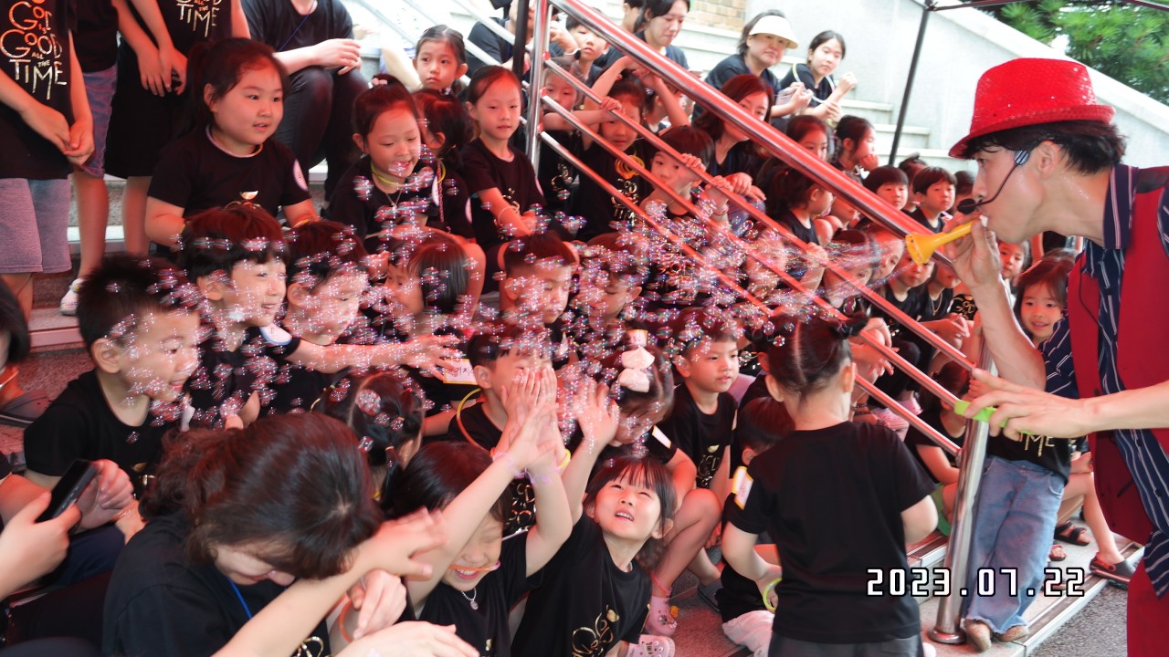 BandPhoto_2023_07_24_18_44_35_25.jpg : 2023년 7월 22일 유치부 <여름성경학교 첫째날>