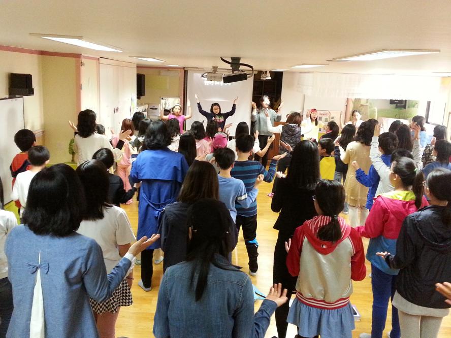 praise3.jpg : [초등부]4월27일 초등부예배