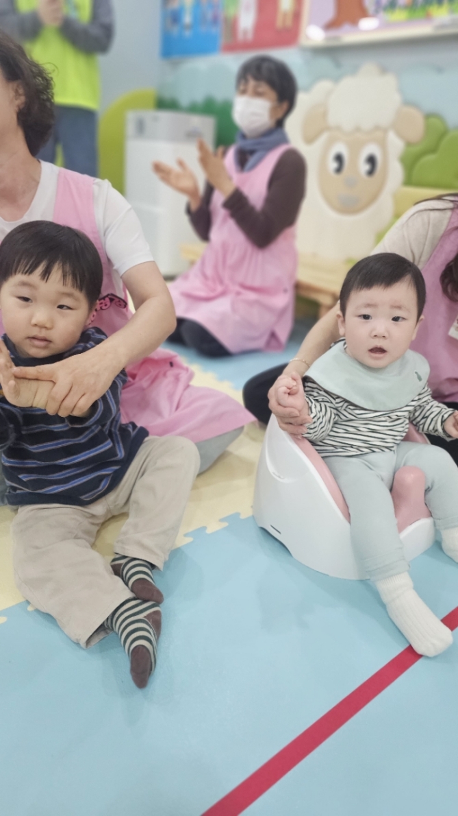 [크기변환]2026년 부산중앙교회 영아부_사진_20260405_22.jpg : 4월5일 주일 영아부 예배