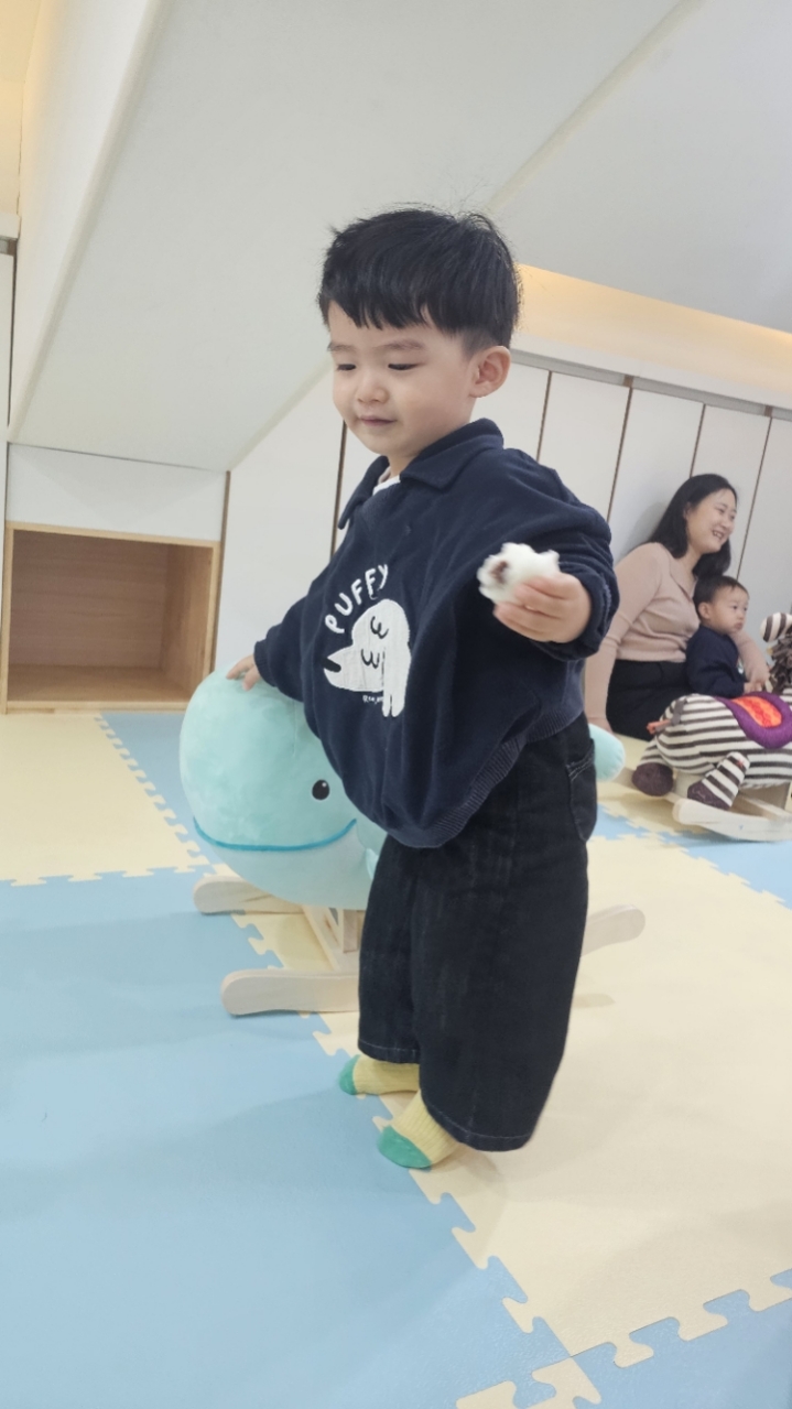 [크기변환]2026년 부산중앙교회 영아부_사진_20260405_4.jpg : 4월5일 주일 영아부 예배