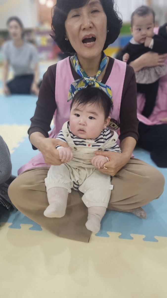 [크기변환]2026년 부산중앙교회 영아부_사진_20260405_38.jpg : 4월5일 주일 영아부 예배