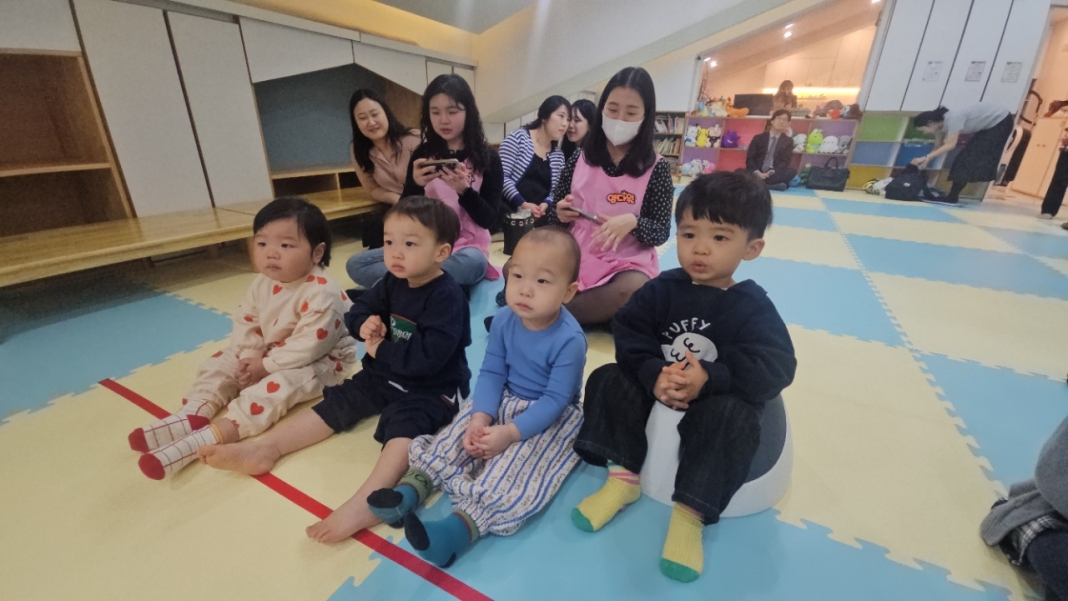 [크기변환]2026년 부산중앙교회 영아부_사진_20260405_28.jpg : 4월5일 주일 영아부 예배