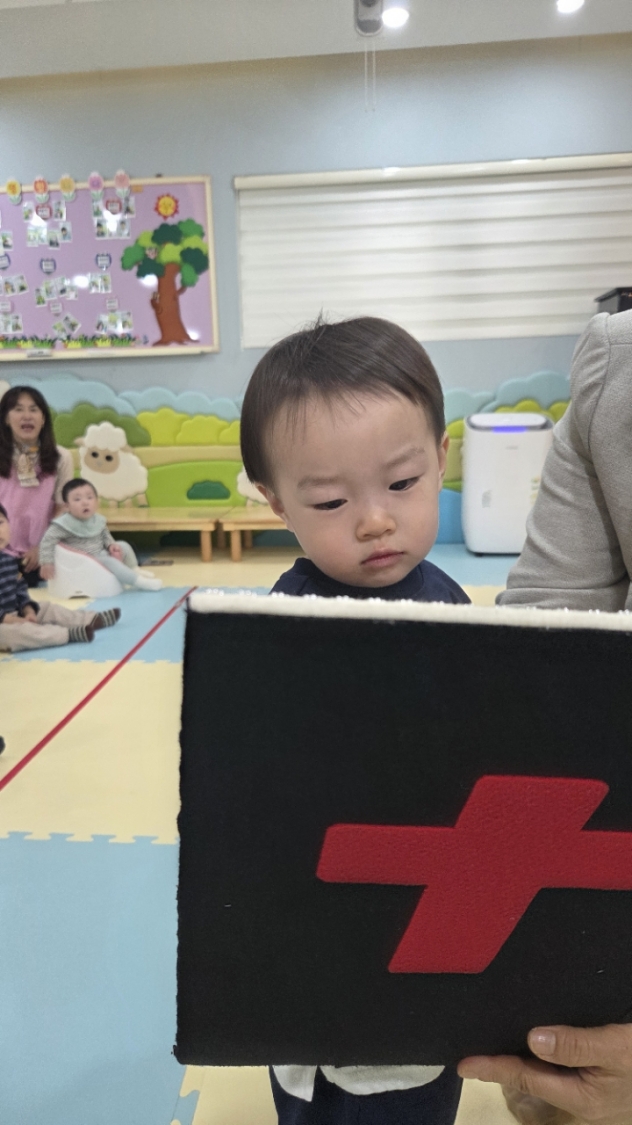 [크기변환]2026년 부산중앙교회 영아부_사진_20260408_16.jpg : 4월5일 주일 영아부 예배