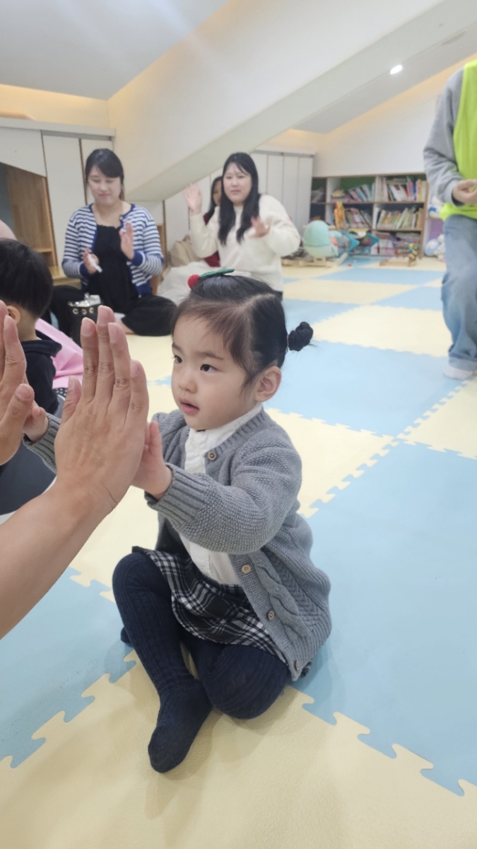[크기변환]2026년 부산중앙교회 영아부_사진_20260405_21.jpg : 4월5일 주일 영아부 예배