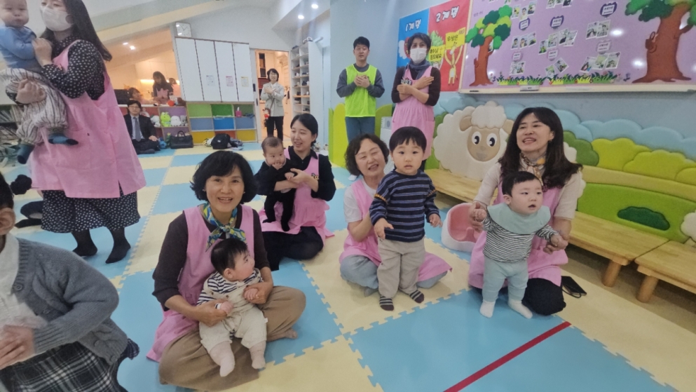 [크기변환]2026년 부산중앙교회 영아부_사진_20260405_49.jpg : 4월5일 주일 영아부 예배