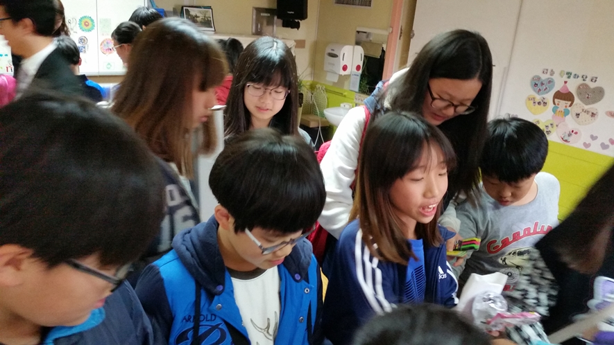 20141130_100756.jpg : [초등부]11월30일 달란트잔치!!