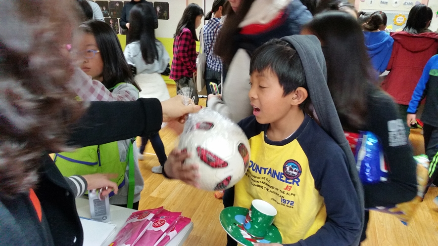 20141130_100710.jpg : [초등부]11월30일 달란트잔치!!