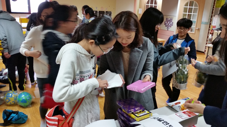 20141130_100632.jpg : [초등부]11월30일 달란트잔치!!