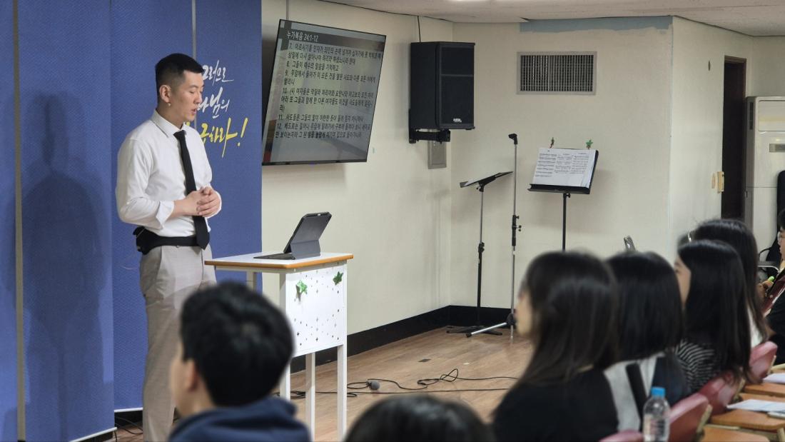 KakaoTalk_20250426_011404212_05.jpg : 4월 20일 종려주일 고등부 예배 사진입니다~