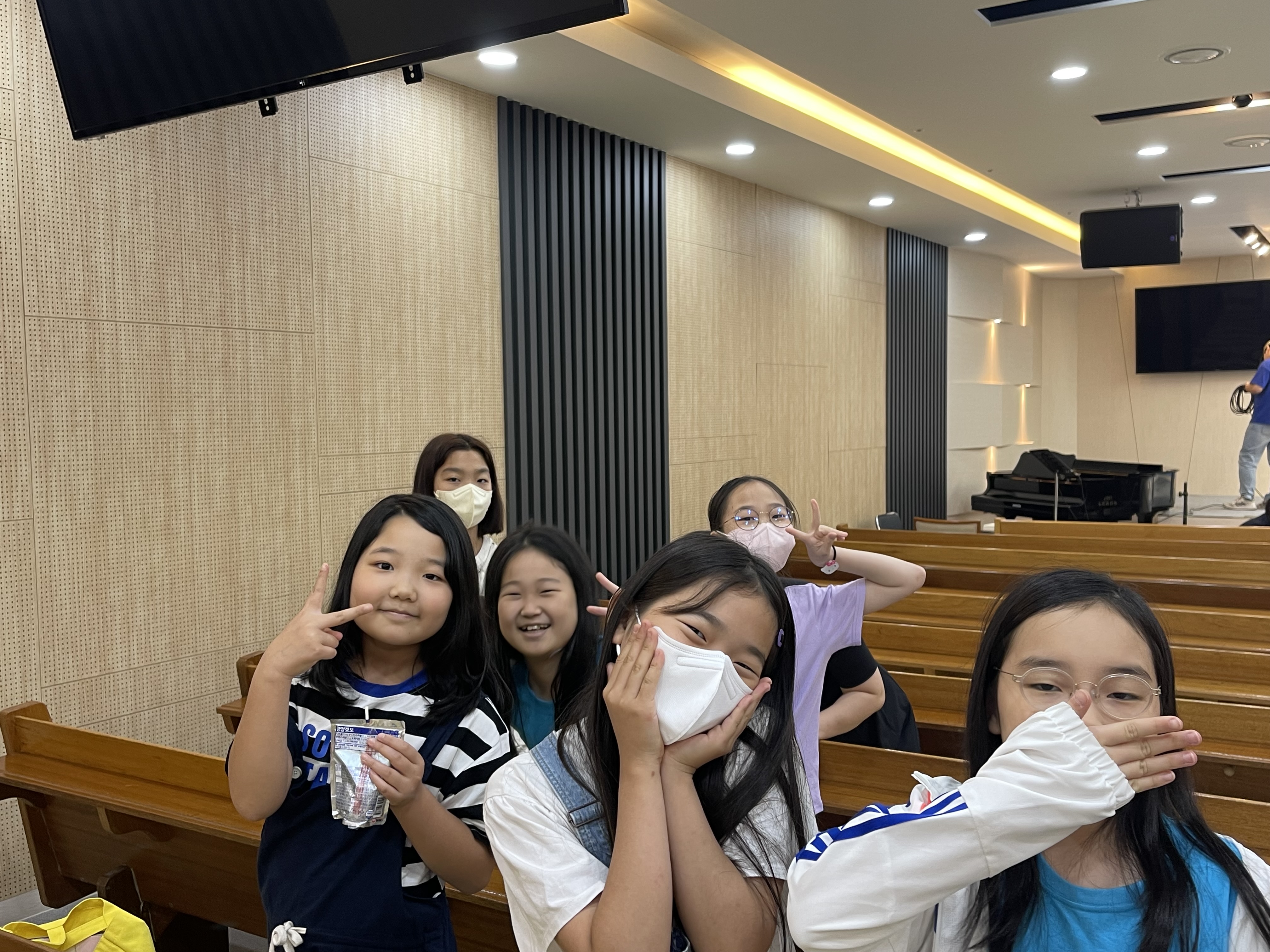 IMG_4732.jpeg : 6월 25일 초등부 예배입니다.