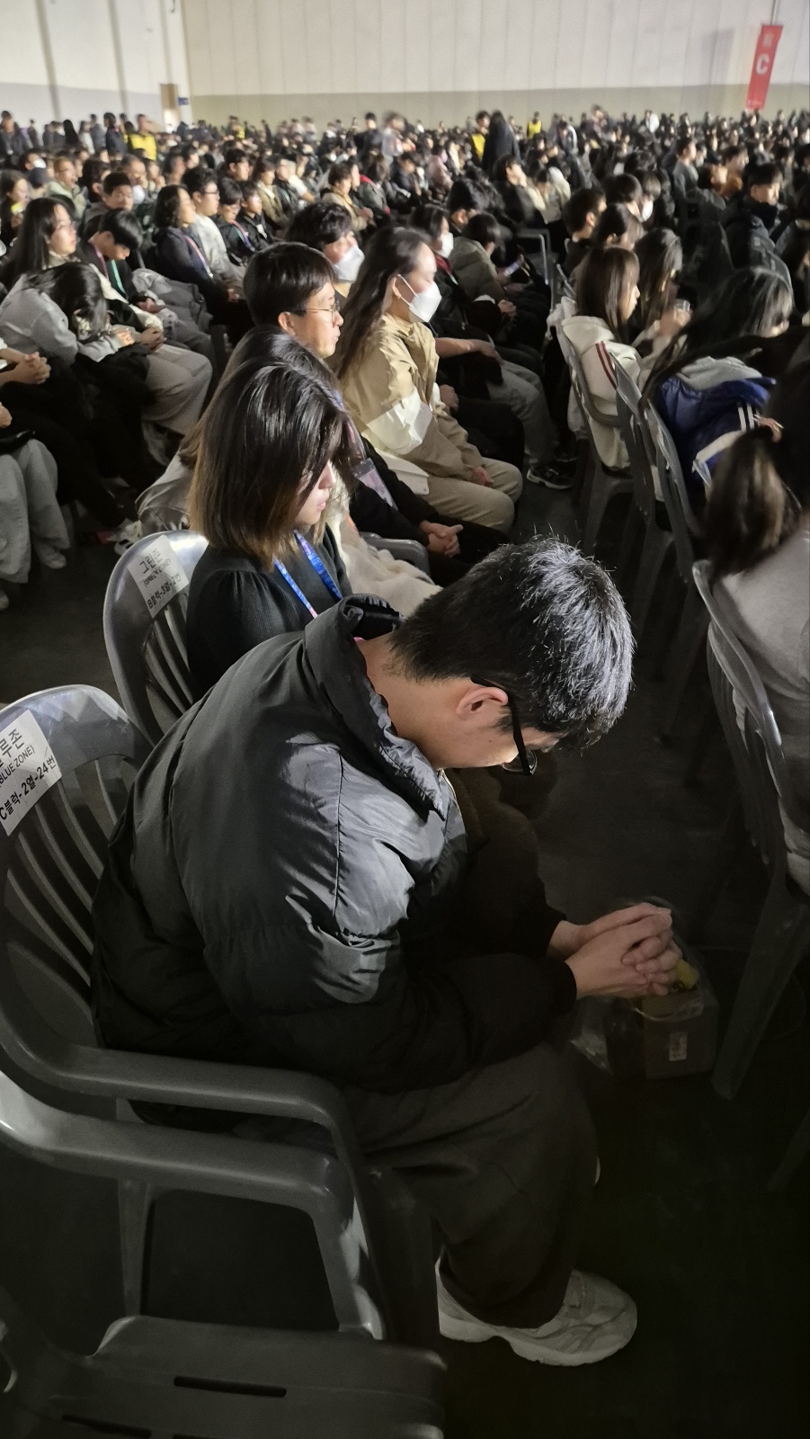 KakaoTalk_20250109_214803640_20.jpg : 2025년 1월 8일 고등부 수련회 사진입니다~