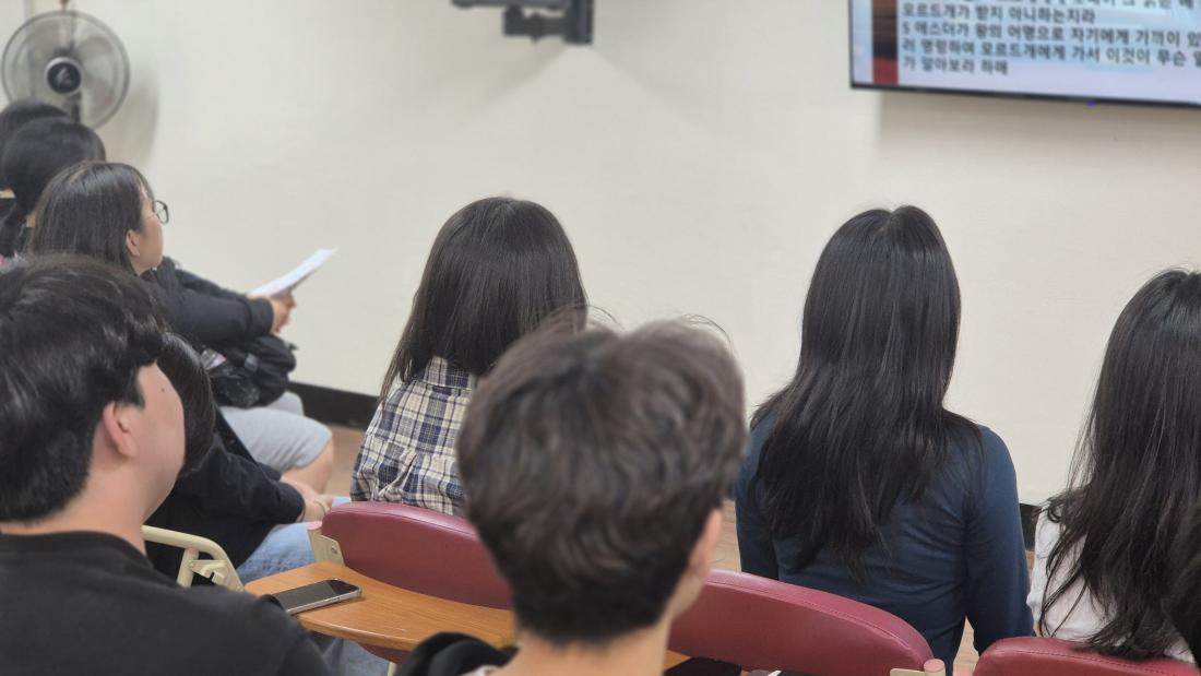 20250518_112304.jpg : 5월 18일 고등부 예배 사진입니다~