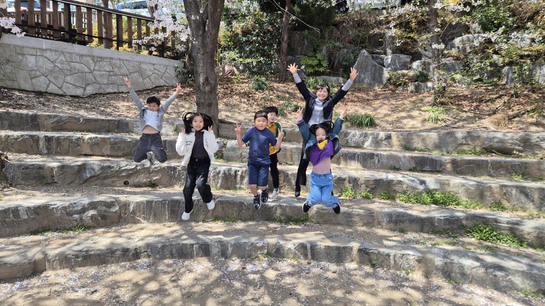 KakaoTalk_20250406_122405532_01.jpg : 4월 첫째주 유년부입니다^^