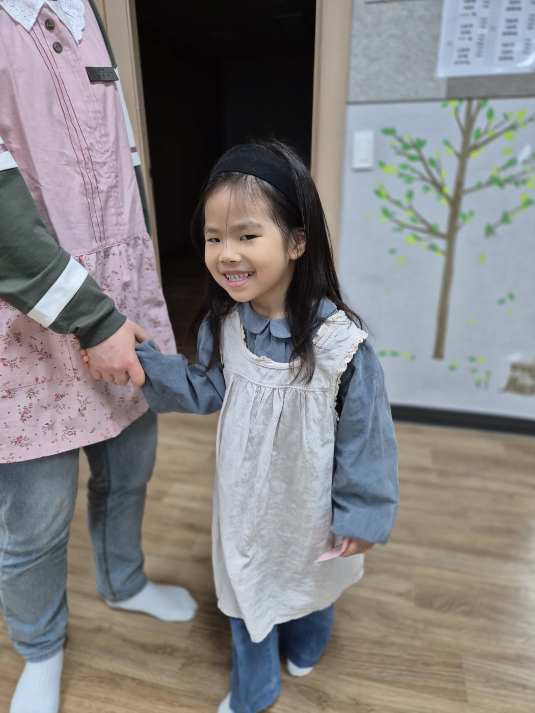 KakaoTalk_20240413_134001371_06.jpg : 20240324 유치부예배 '예수님의 겸손의 왕으로 오셨어요'