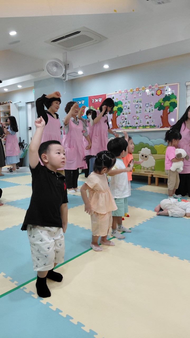 2025년 부산중앙교회 영아부_사진_20250810_83.jpg : 8월10일 주일 영아부 예배